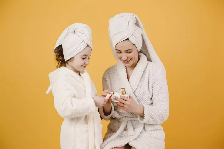 Bunda Harus Tau Kapan Anak Boleh Memakai Skincare