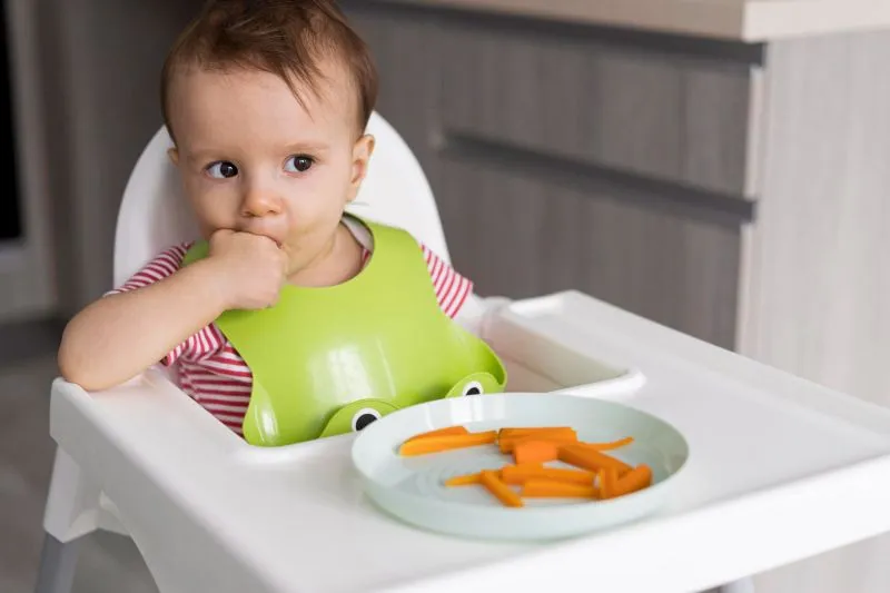 Tips Mengajari Anak agar Bisa Makan Sendiri