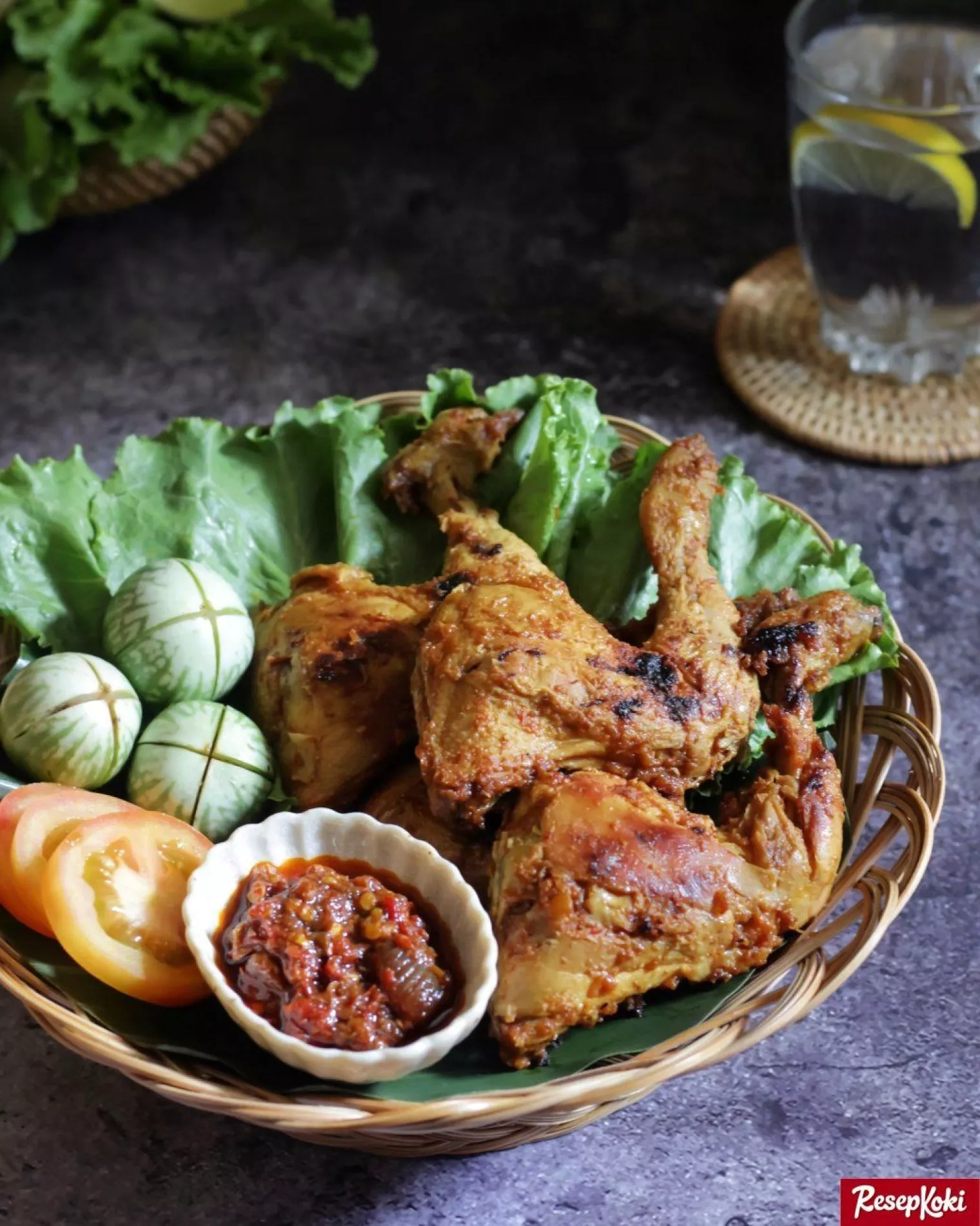 6 Olahan Ayam Asli Indonesia yang Harus Kamu Coba