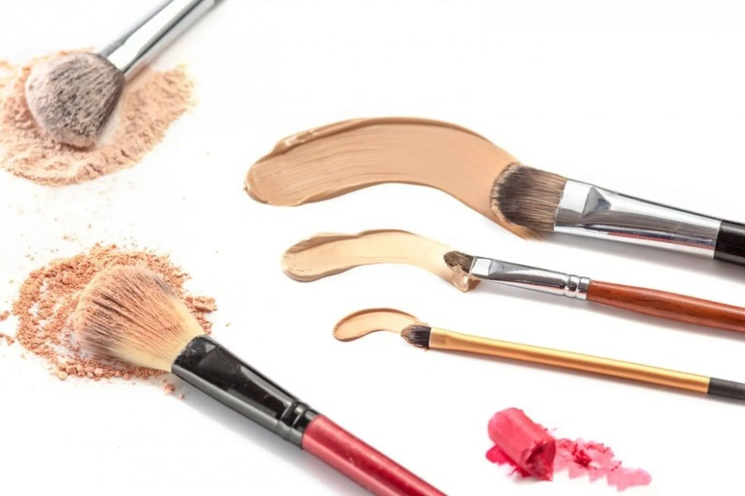 Dampak Buruk karena Tidak Rutin Mencuci Brush Makeup