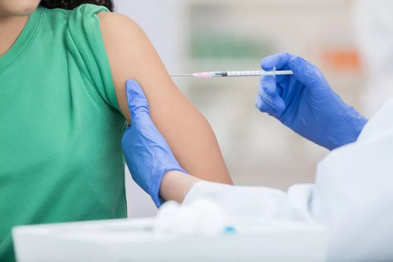 Vaksin HPV: Pencegah Kanker Serviks yang Penting Bagi Wanita