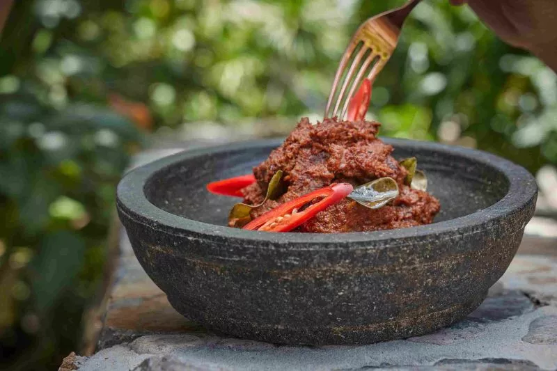 Mengenal Rendang, Kuliner Lokal Indonesia yang Go Internasional 