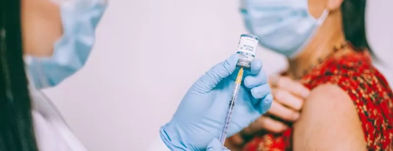 Apa Saja Efek Samping dari Vaksin Booster COVID?