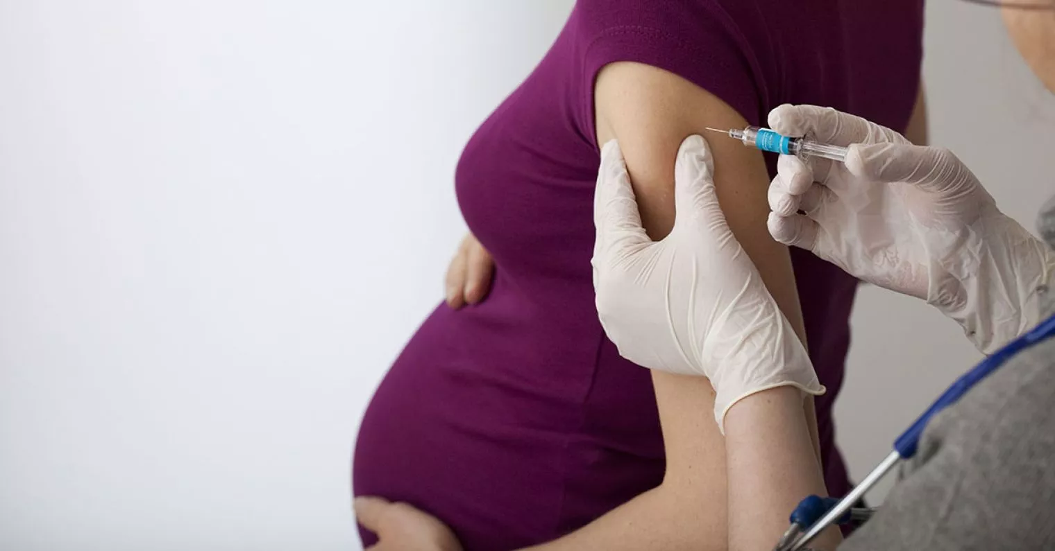 Vaksinasi COVID-19 untuk Ibu Hamil: Apakah Berbahaya?