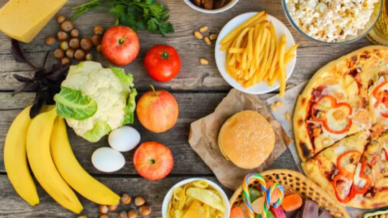 5 Makanan Bergizi yang Berbahaya Jika Dikonsumsi Terlalu Banyak